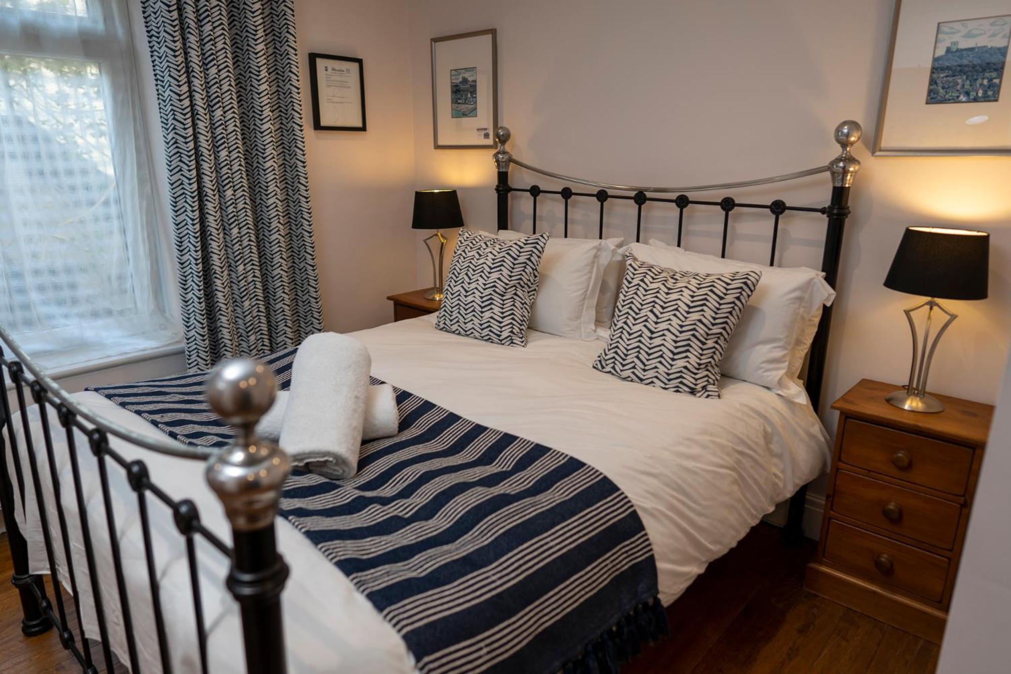 The Helaina Scarborough Quarto foto